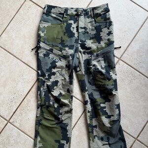 Kuiu Youth Attack Hunting Pants Camo Large